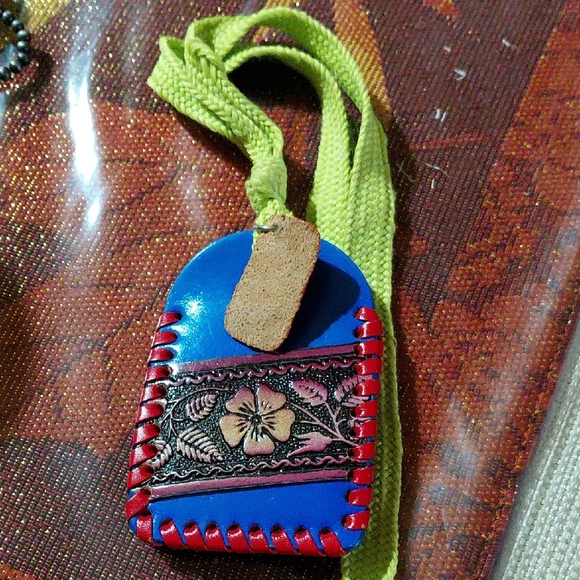 Accessories - Handcrafted Blue & Red Floral Leather Pendant Necklace